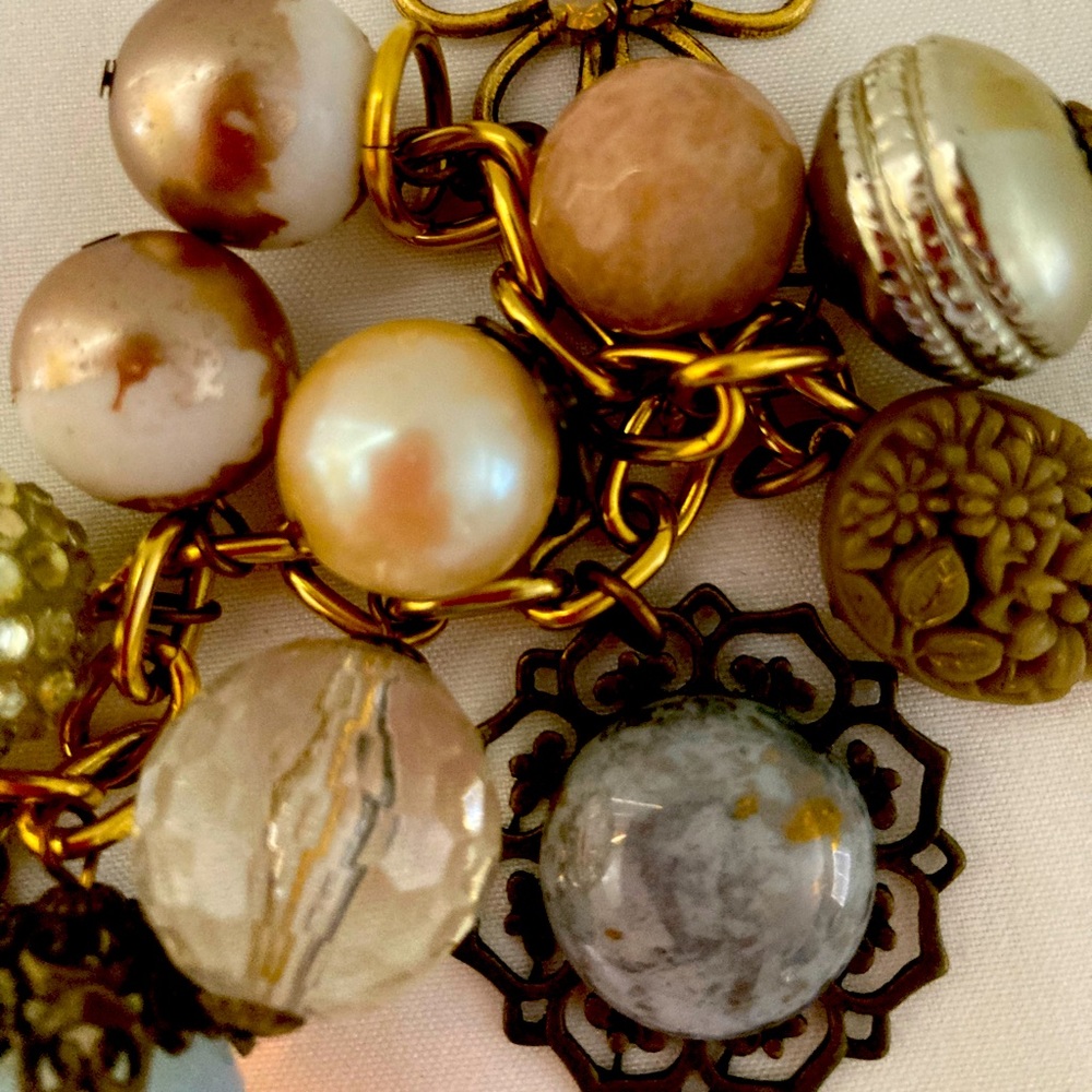 Vintage Lenora Dame Charm Bracelet - Gold Tone With Tone Charms - Picture 10 of 14